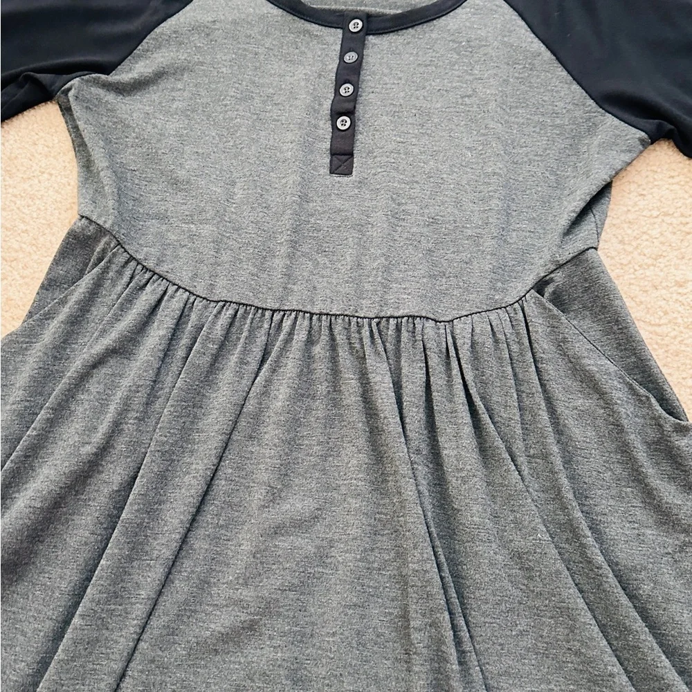 Grey and Black Jersey Style Dress - Picture 4 of 5